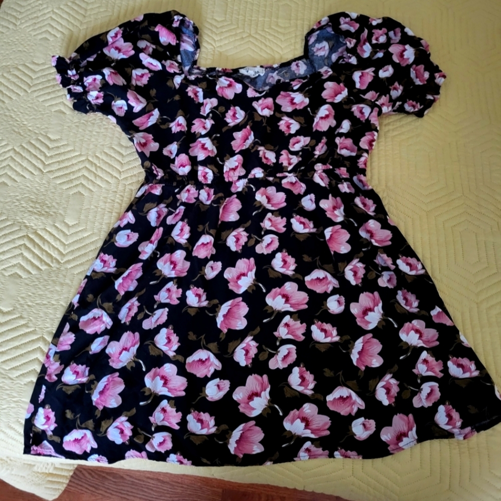 PLUS SIZE Black floral dress